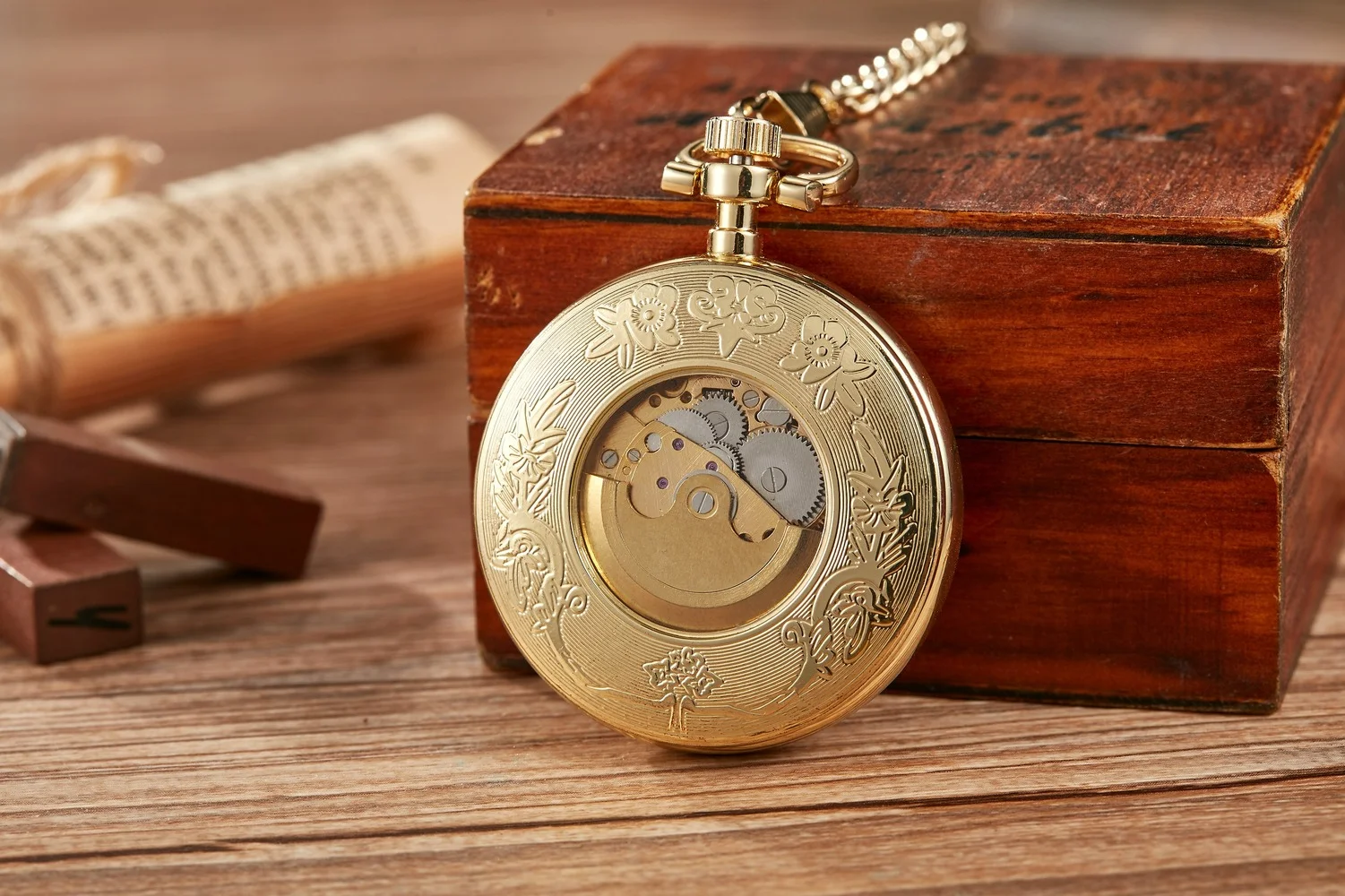 BENNEVIS Pocket Watches Fashion Hollow Carved Roman Numerals Mechanical Pockets Watch With FOB Chain Unisex Gift