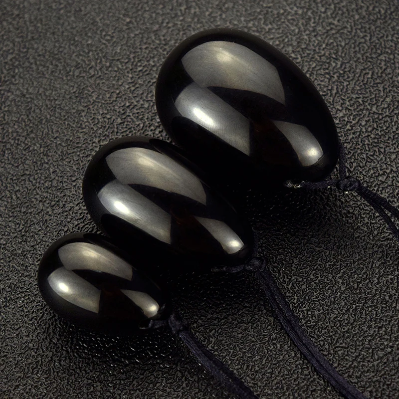 Рисунок 3 - Яйцо из черного обсидиана Yoni