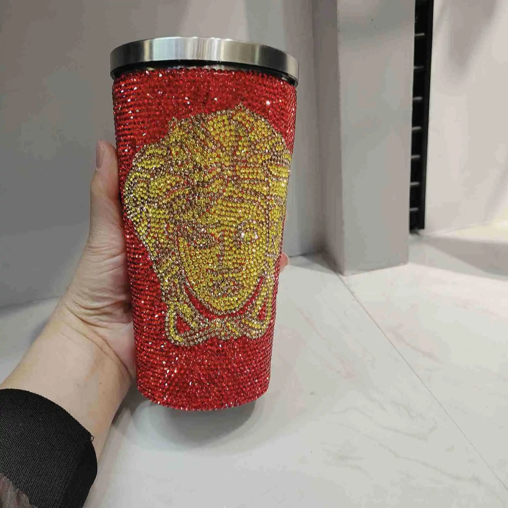 Алмазная бутылка для воды из нержавеющей стали Ослепительная соломинка