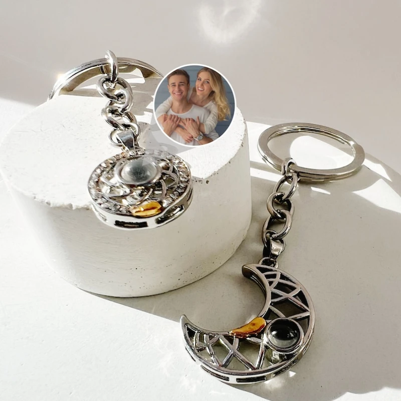 Projection Keychain Custom Personalized Photo Creative Keychains Pendant Sun and Moon Style Projection Couple Jewelry