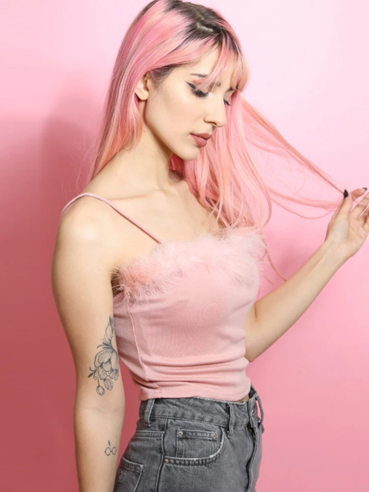 Женский пикантный укороченный топ на шнуровке с меховыми бретельками