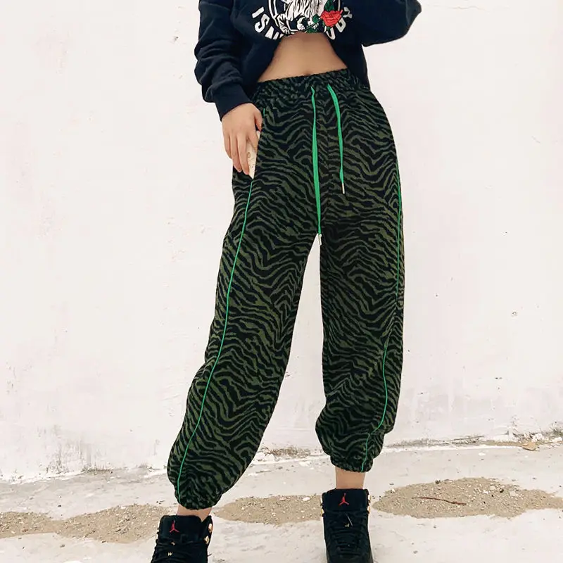 

Y2K Zebra Green Thicken Fleece Sweatpants Women High Street All-matched Harem Pants Ankle-Length High Waist Winter Baggy Trouser