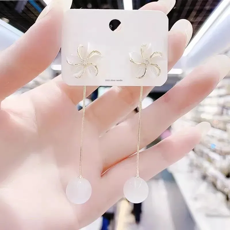 Элегантные универсальные модные высококачественные висячие серьги с цветком