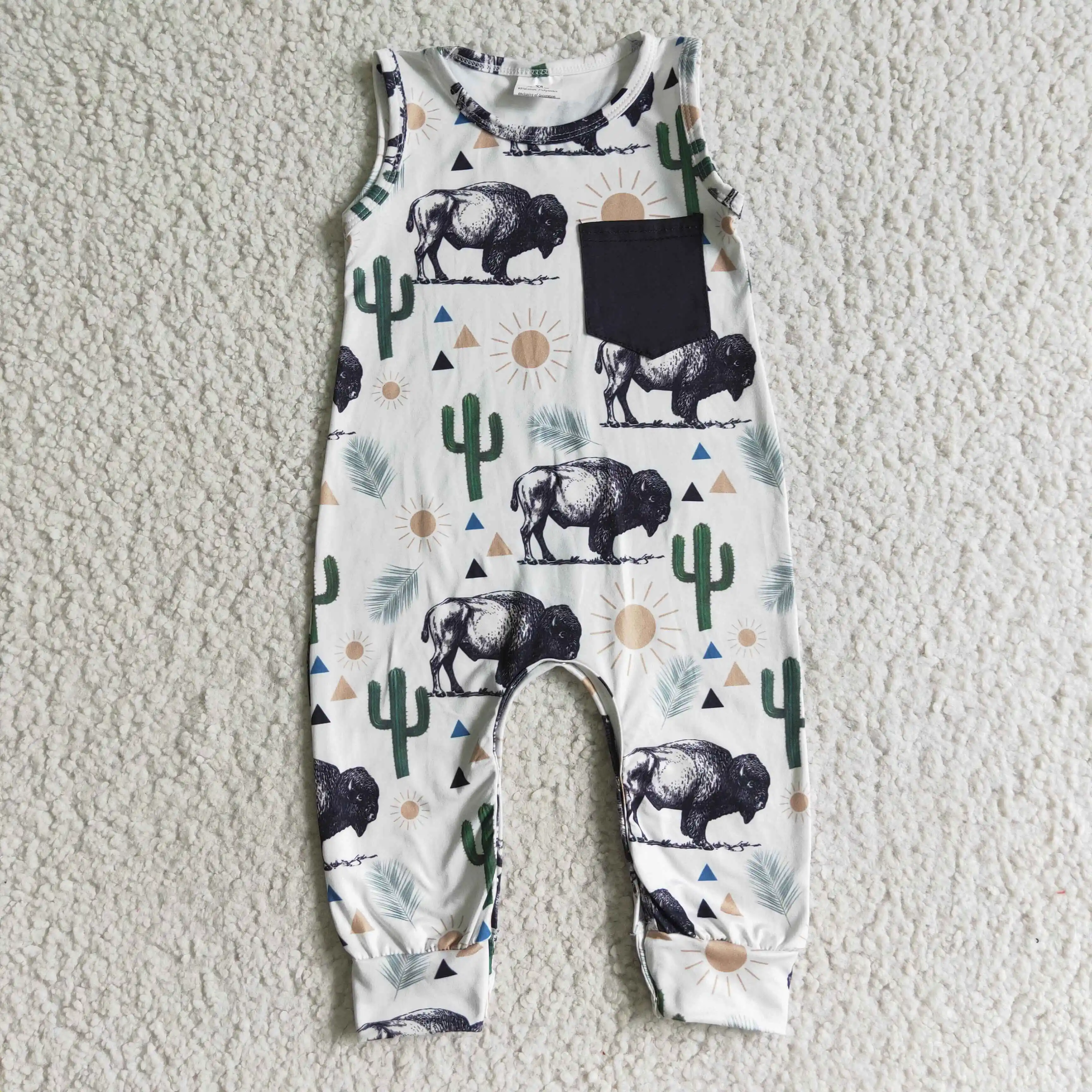 

SR0071 boy sleeveless cactus and cow pattern romper with black pocket