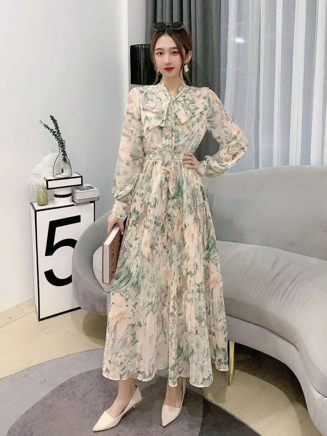 

spring new foreign trade original single factory direct sales elastic waist pleated dress long sleeved long skirt women's wear