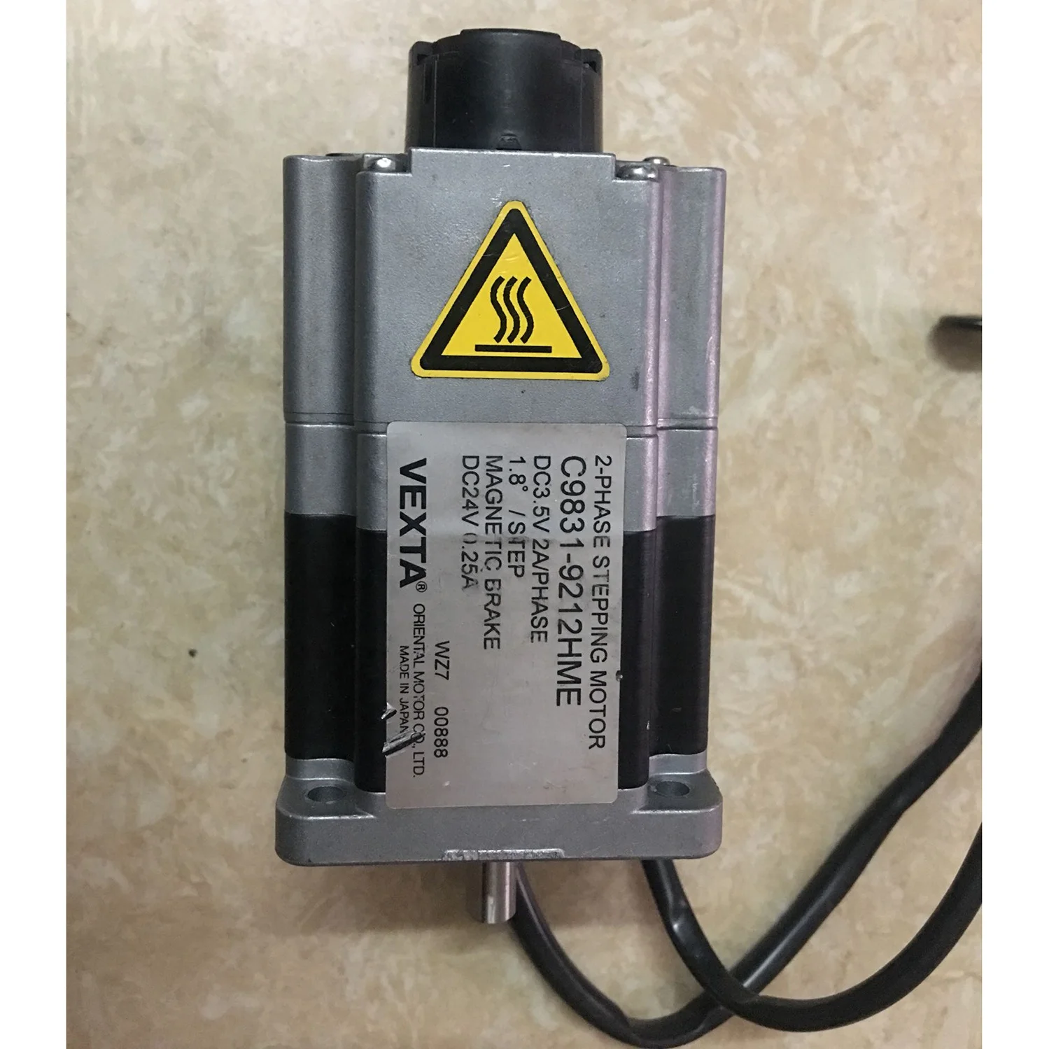 Серводвигатель переменного тока Vexta C9831-9212HME