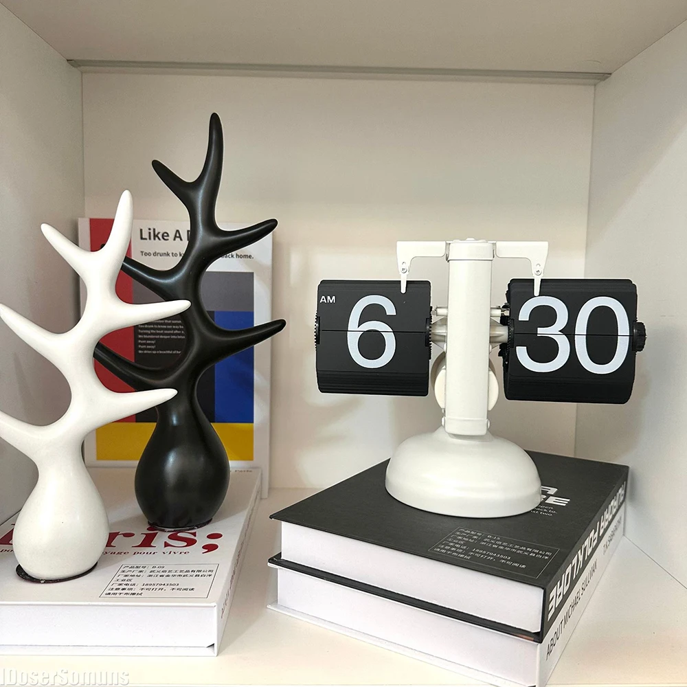 Автоматические часы в европейском стиле для поворота страниц настольные