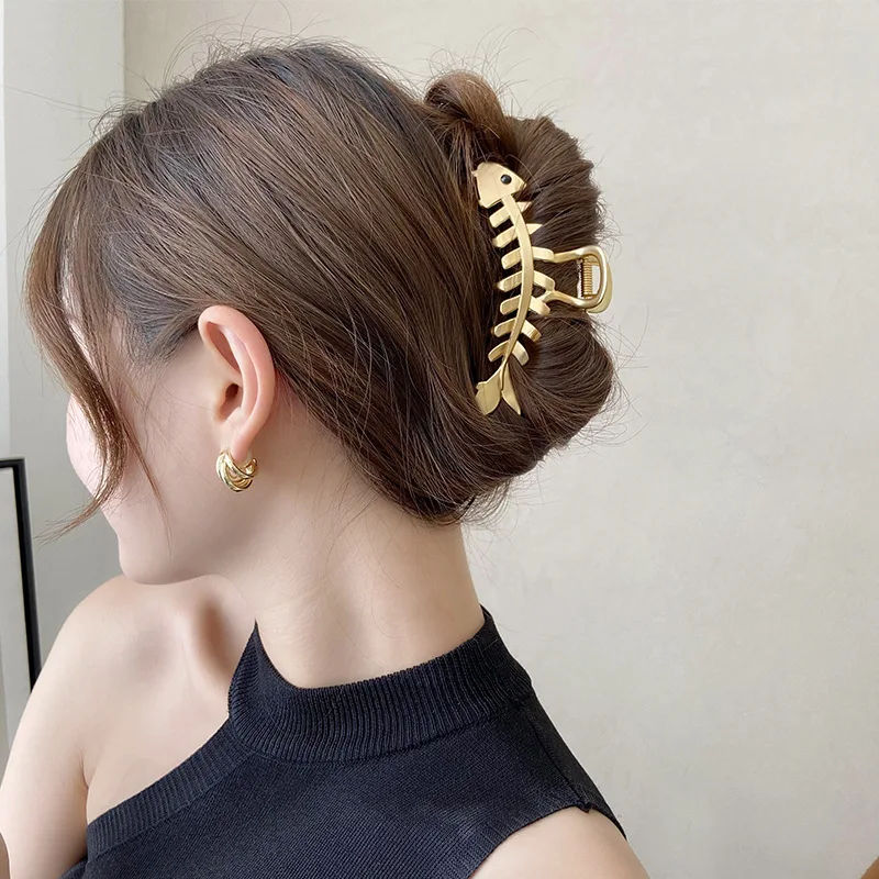 

New Metal Geometric Hair Claw Crab Hairpins Fashion Hair Clips Barrettes Women Girls Korean Ponytail Clip Hair Accessories