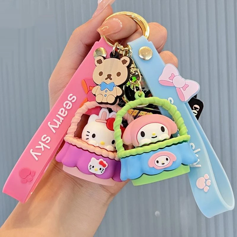 

Брелок для ключей Sanrio в виде корзины с цветами