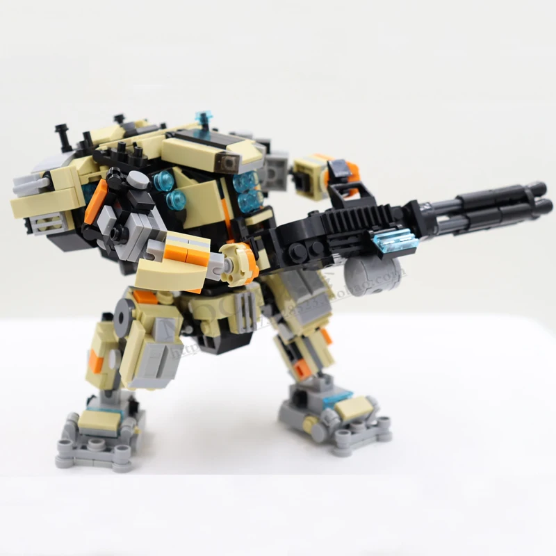 Детский конструктор Боевая война 15 см 626 деталей