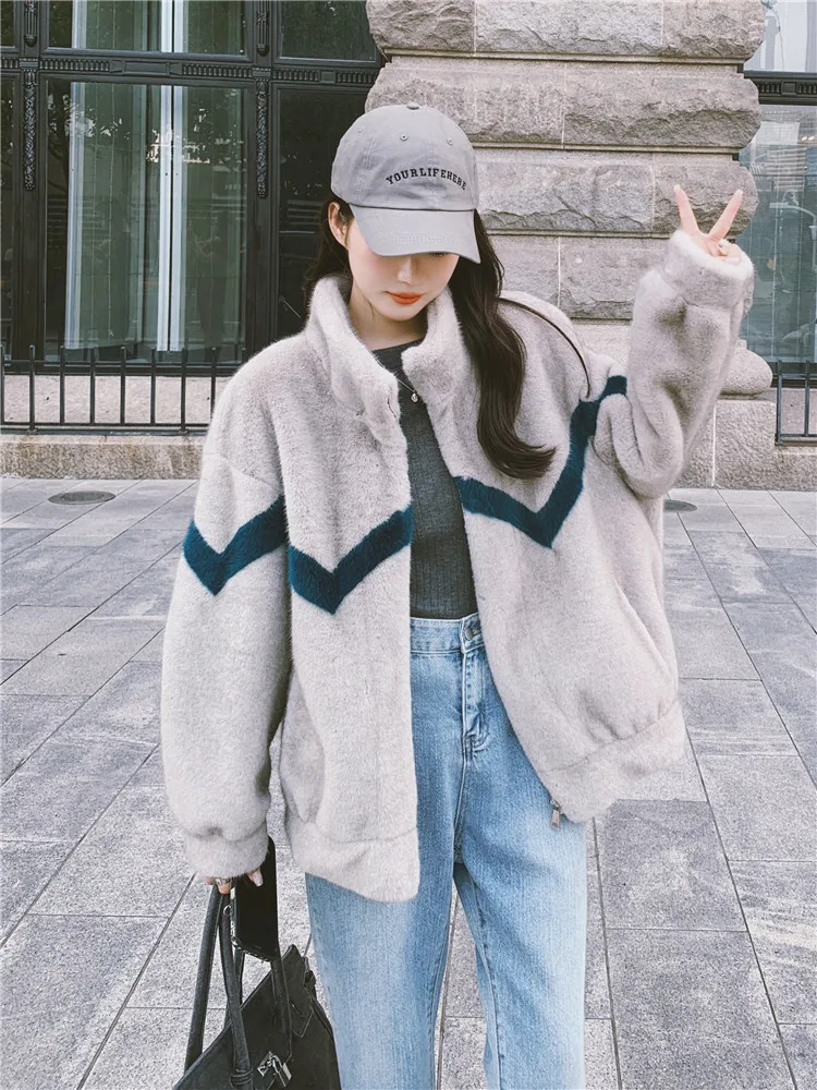 One piece fur coat for female winter 2022, new student, short, fried street lamb, thick and loose, Korean style