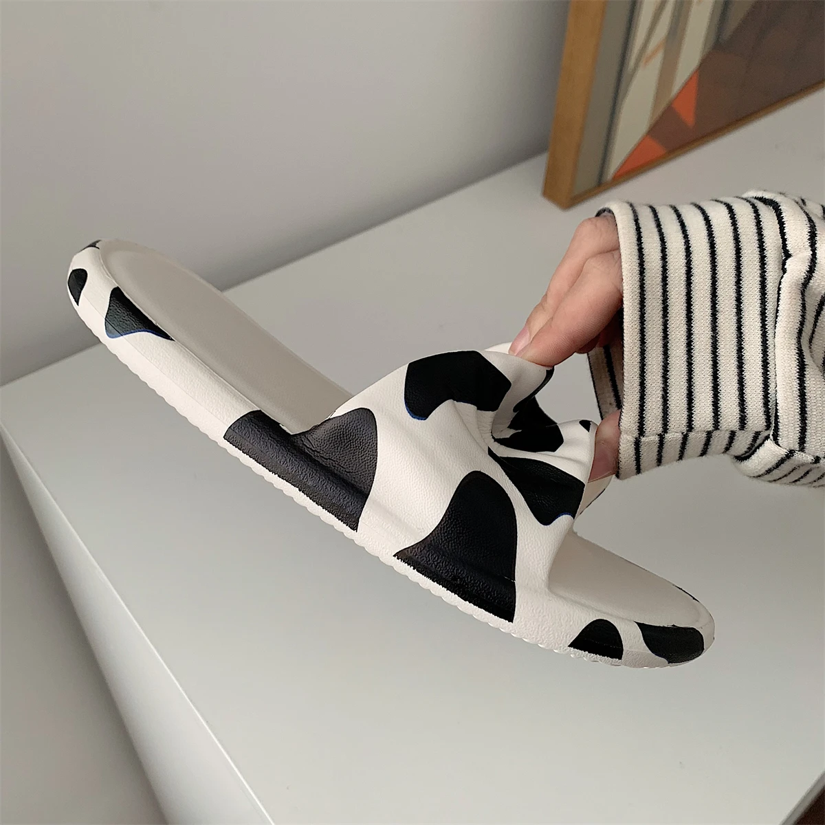 Women sandals ripped shoes men's beach shoes household slippers outdoor summer casual shoes cute graffiti zebra print flip flops