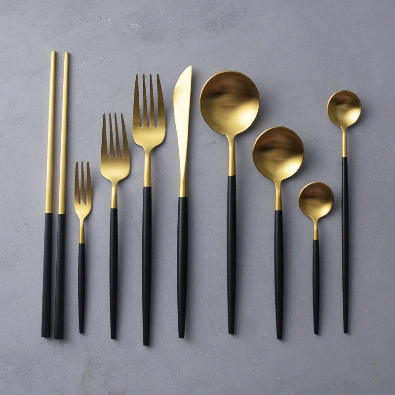 

Silicone Container Black Golden Net Red Coffee Spoon Desserts Fork 304 Stainless Steel Home Gift Western Tableware Steak Knife