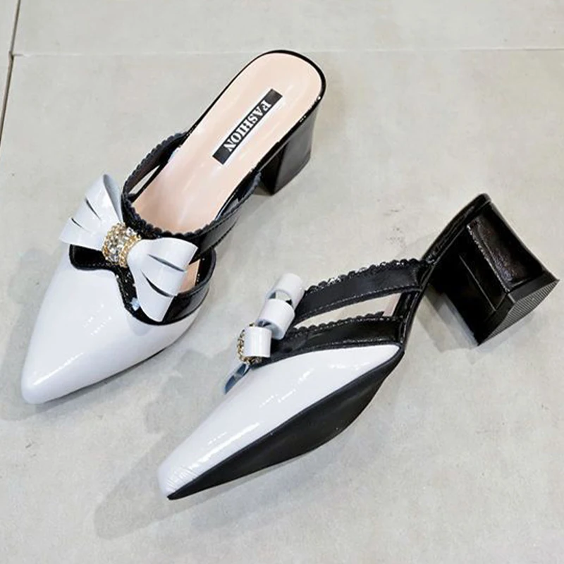 

Летние женские шлепанцы с острым носком, сандалии на среднем каблуке с бантом, новинка 2023, брендовые мюли, строгие шлепанцы, женская обувь с низким каблуком