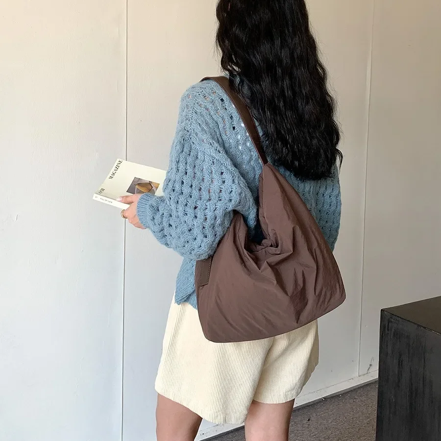 Рисунок 5 - Плюшевая дизайнерская сумка-тоут