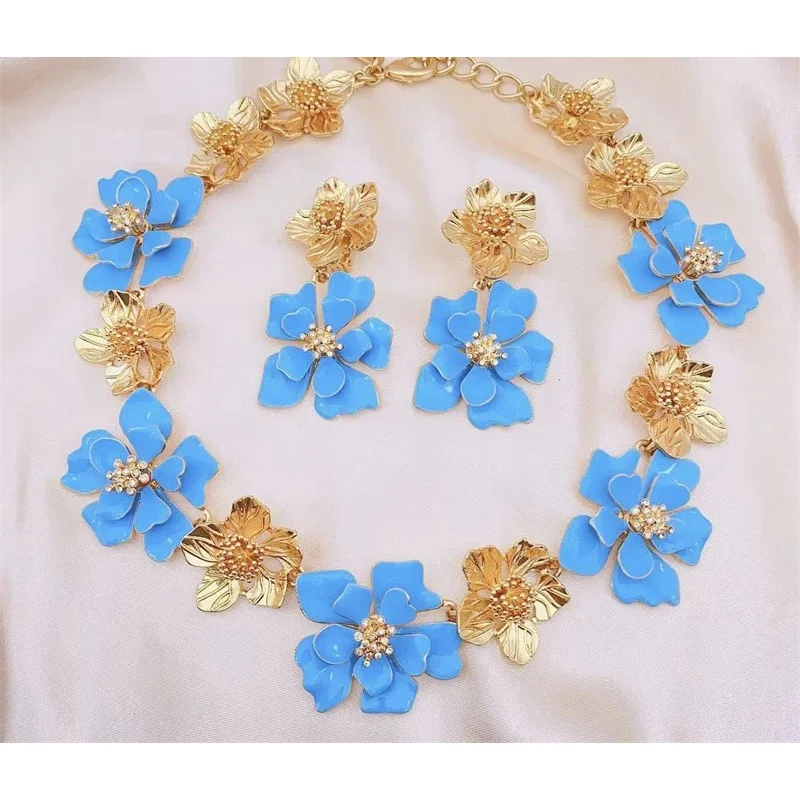 Ожерелье серьги высокого уровня в стиле ретро комплект с преувеличенным цветком