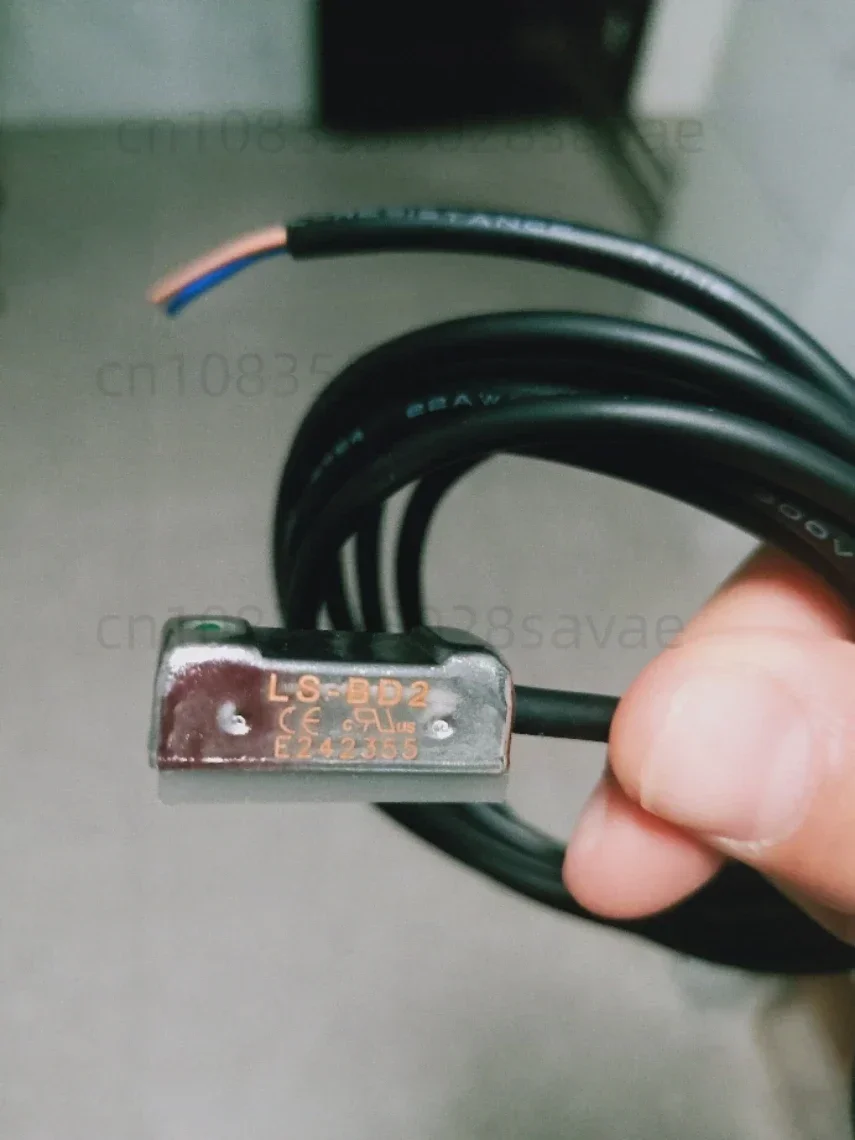 Фотомагнитный выключатель датчик 5-В переменного тока 5-30 В постоянного