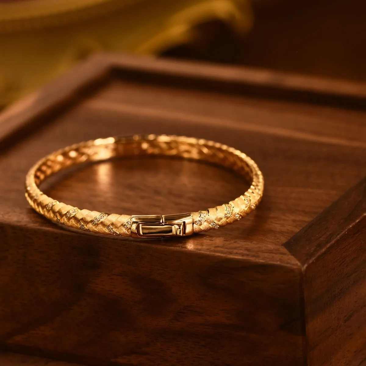 Популярный перекрещенный плетеный браслет Xiaohongshu оригинальный дизайн из