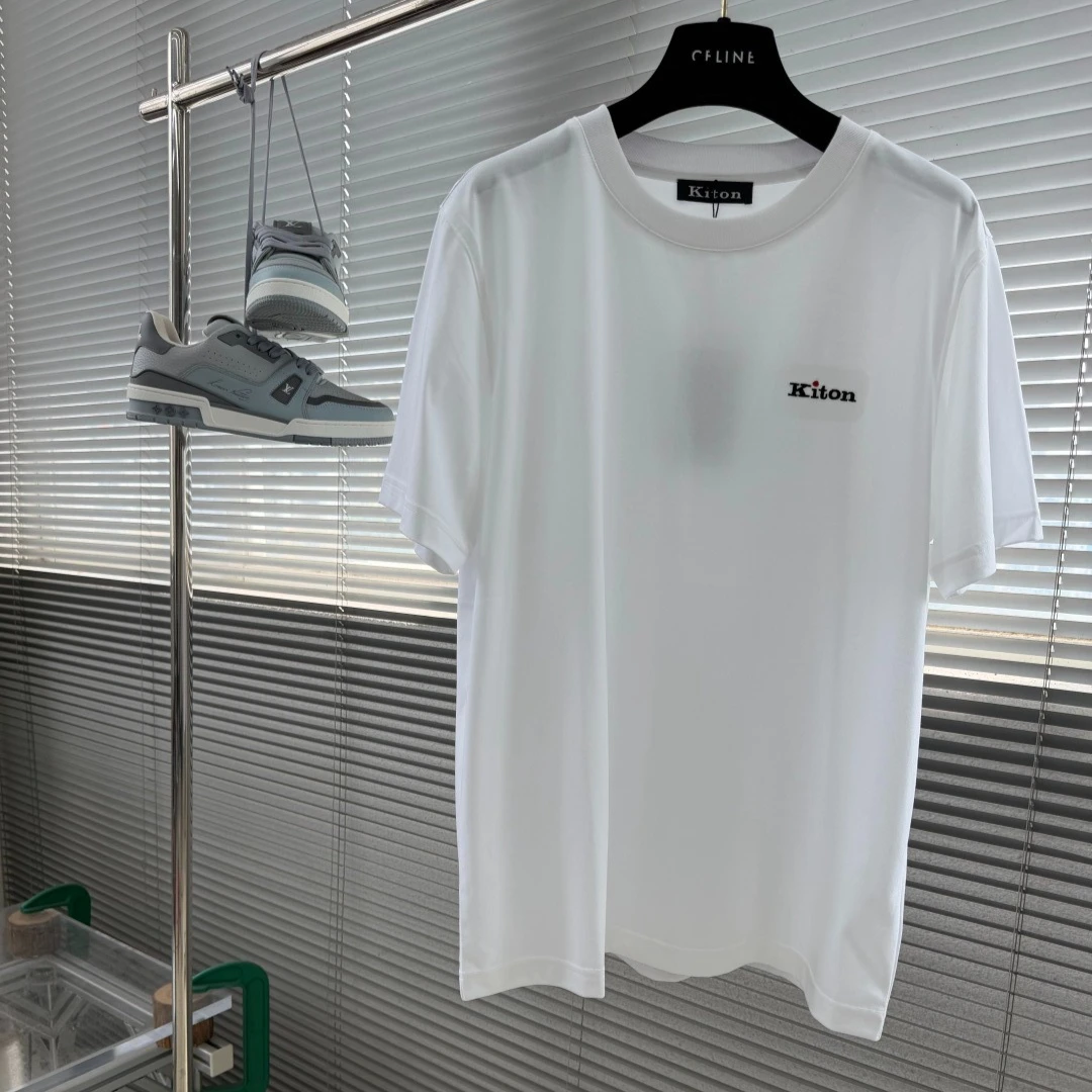 Фото Футболка Kiton 26ss из новой летней коллекции, хлопок + ткань Sorona, комфортная и дышащая, модная повседневная модель с круглым вырезом и короткими рукавами. №1