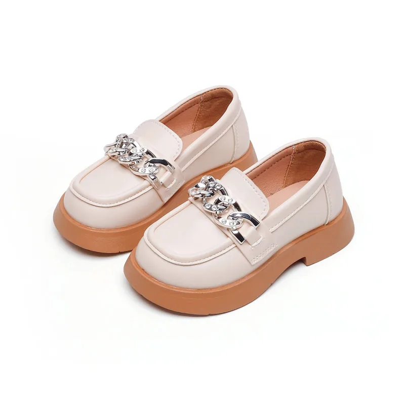 

Girls Leather Casual Shoes 2023 Fashion Metal Chain Kids Princess Shoes Soft Soled Anti-slip Children's Loafers Rubber Sneakers