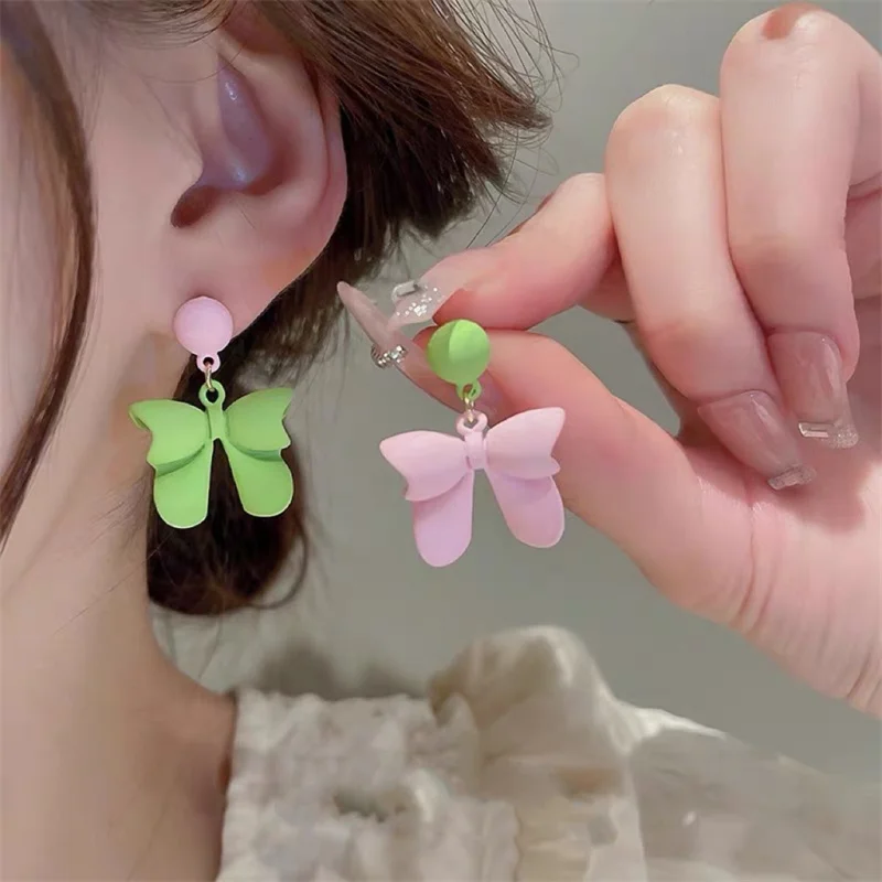

Sweet, Small and Fresh, Two-color Bow Tie Earrings, Net Red, Fashionable, Personalized, High-class Earrings, Earrings, Female
