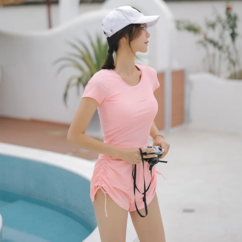 

Женский раздельный купальник из трех предметов, с коротким рукавом