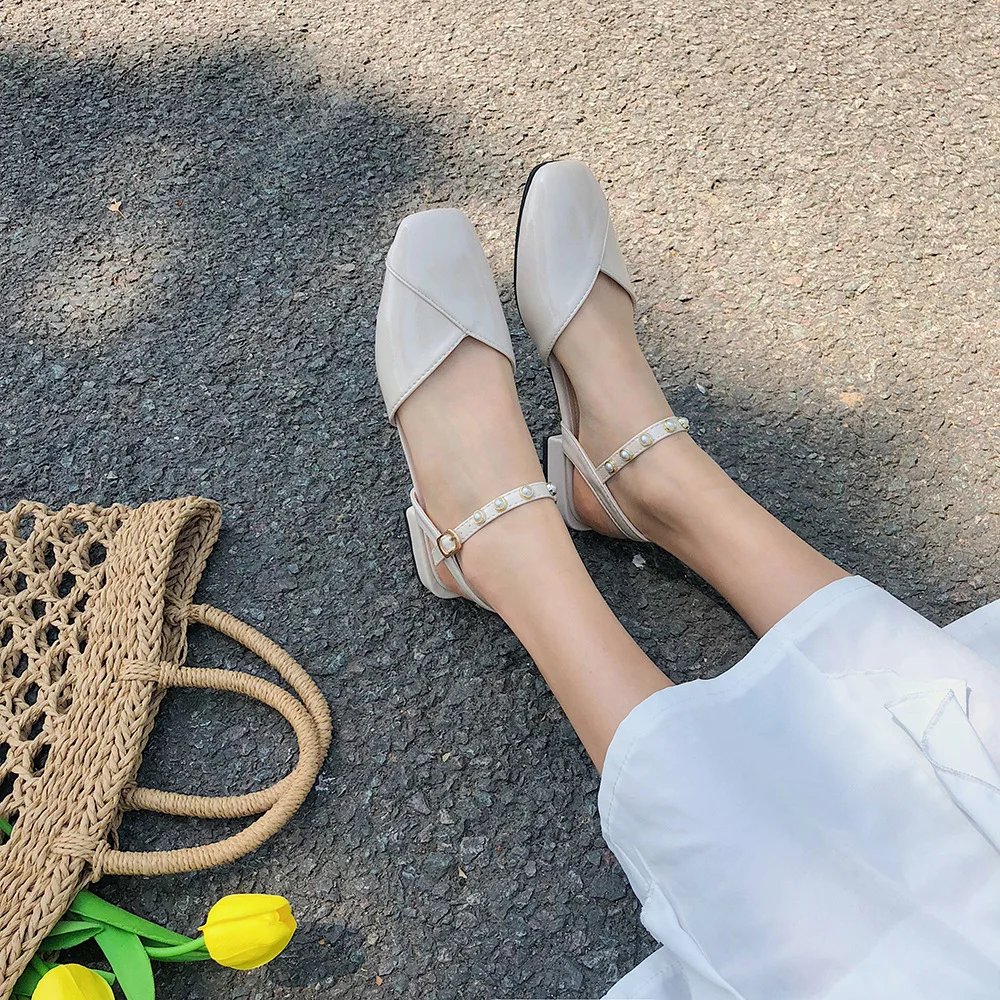 Korean Version of The New Baotou Hollow Low-heeled Sandals Slimple and Versatile Square Toe Comfortable Women's Single Shoes