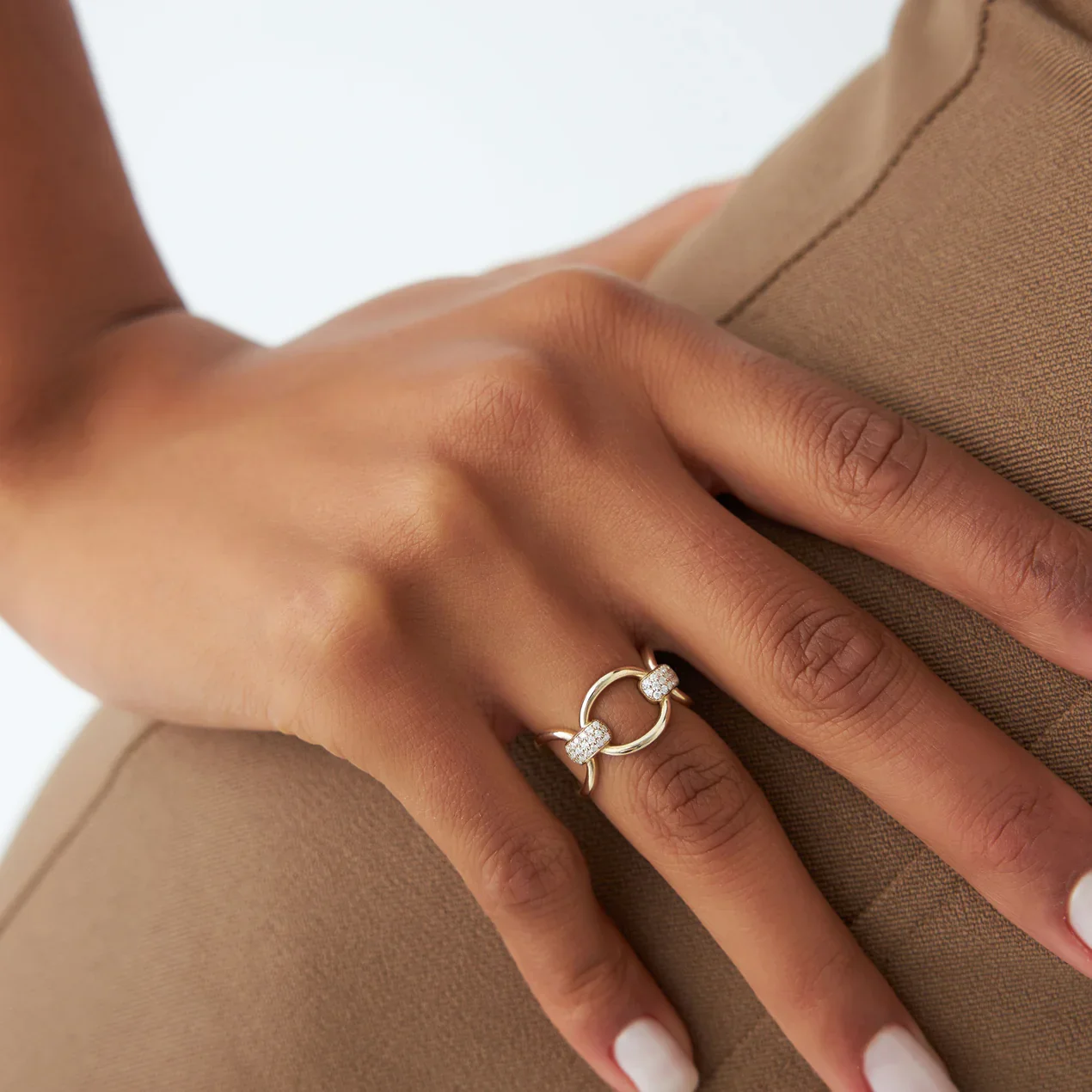 Уникальное роскошное кольцо с паве лошадиных бит простое и удобное