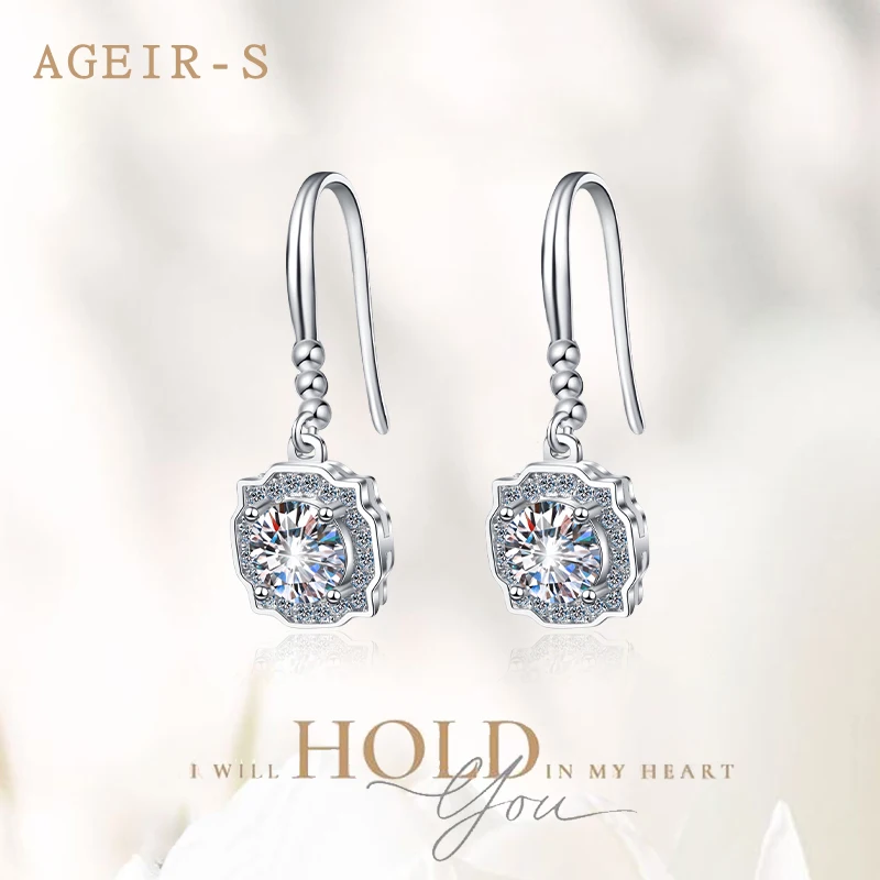 

Женские серьги в виде бриллиантов, серебро 925 пробы