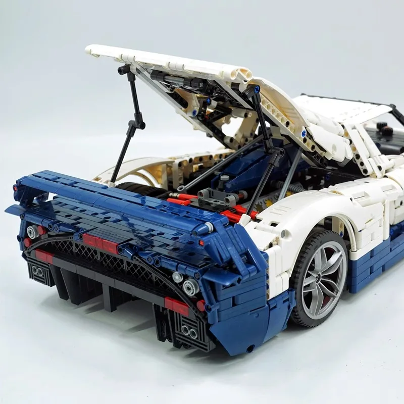 Рисунок 6 - _ Белый Супер спортивный автомобиль