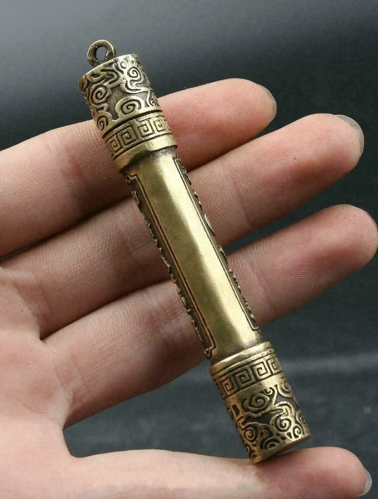 

Подвеска в виде бутылки в китайском стиле