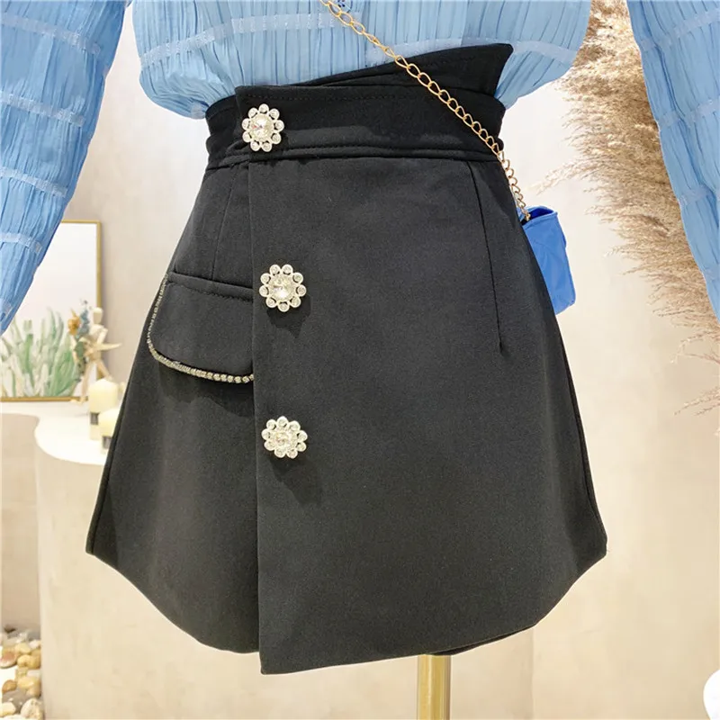 

Niche Design New Women's Clothing 2022 Spring Irregular High Waist Shorts Versatile A-line Wide Leg Shorts Loose Hot Pants