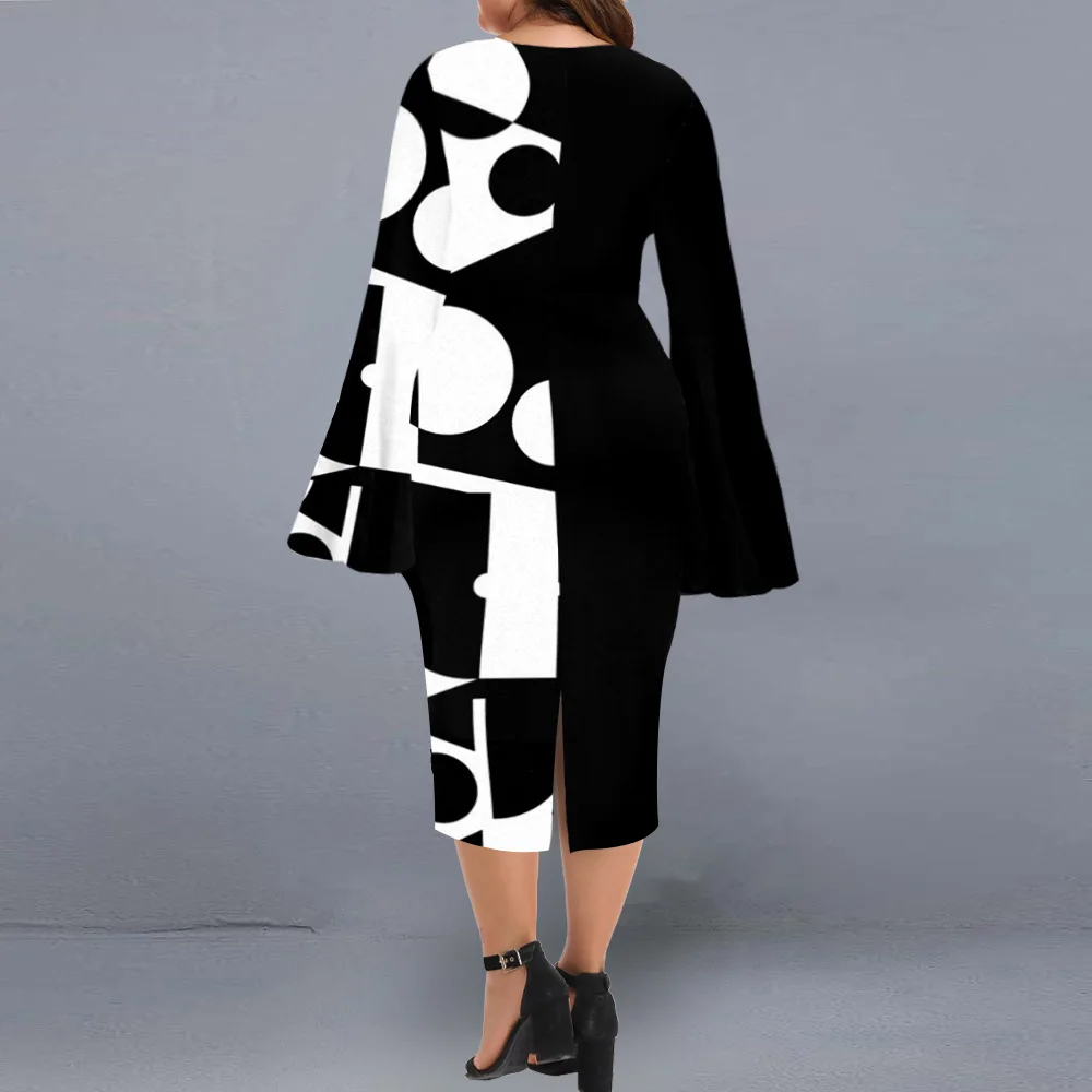 Рисунок 3 - Женское приталенное платье с расклешенным рукавом