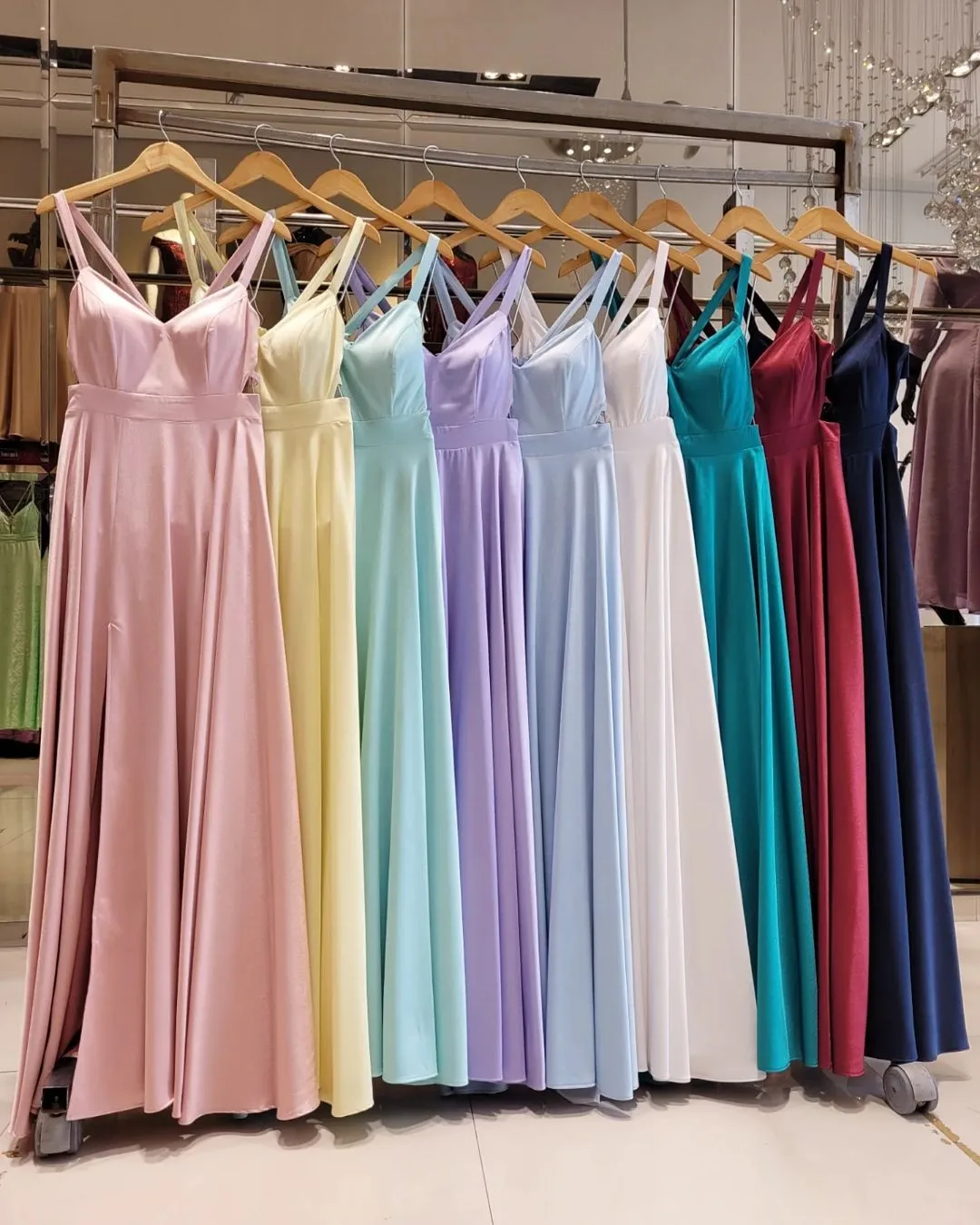 

Sweetheart Spaghetti Strap A-Line Satin Chic Women Evening Dresses Long Navy Blue Prom Party Dress for Women with Split