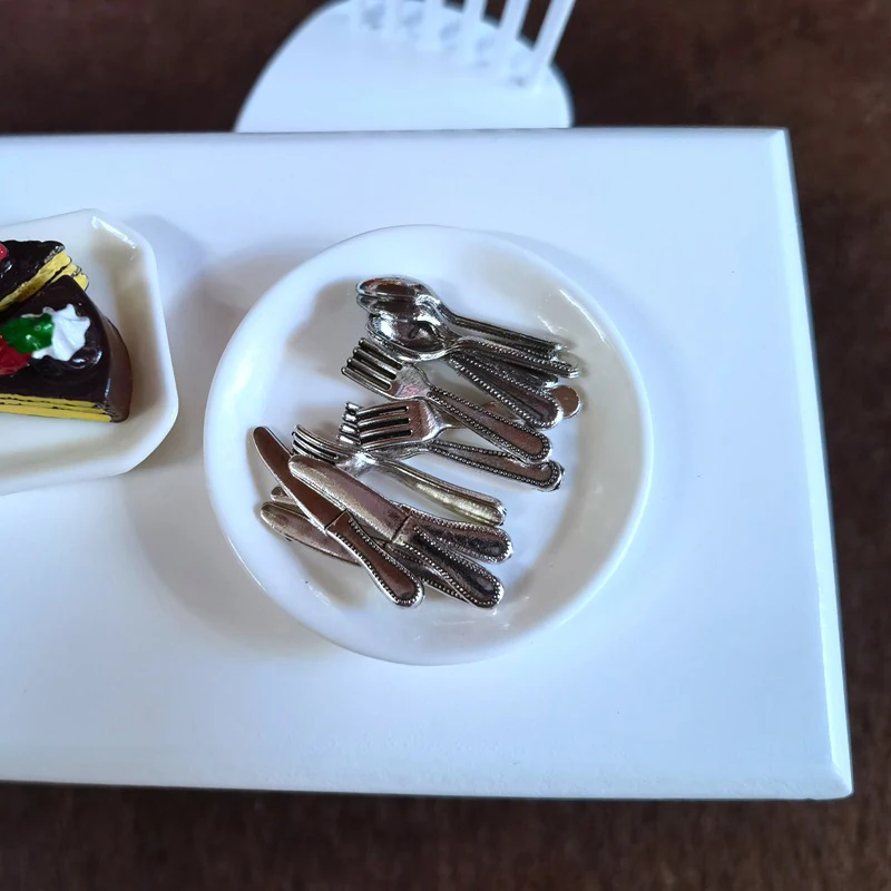 

1Set Dollhouse mini tableware accessories knife fork spoon tableware ornaments