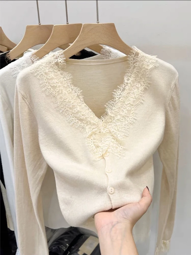 French sle Retro Gentle Wind Apricot Patchwork Lace V-neck Fleece Knit cardigan Autumn and Winter Women clothes Design Sens...