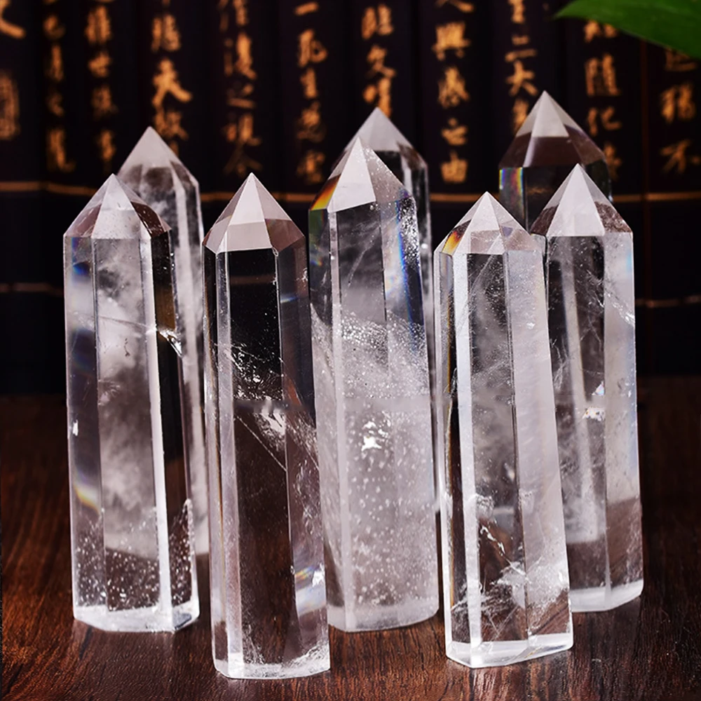 Белый природный каменный obelisk