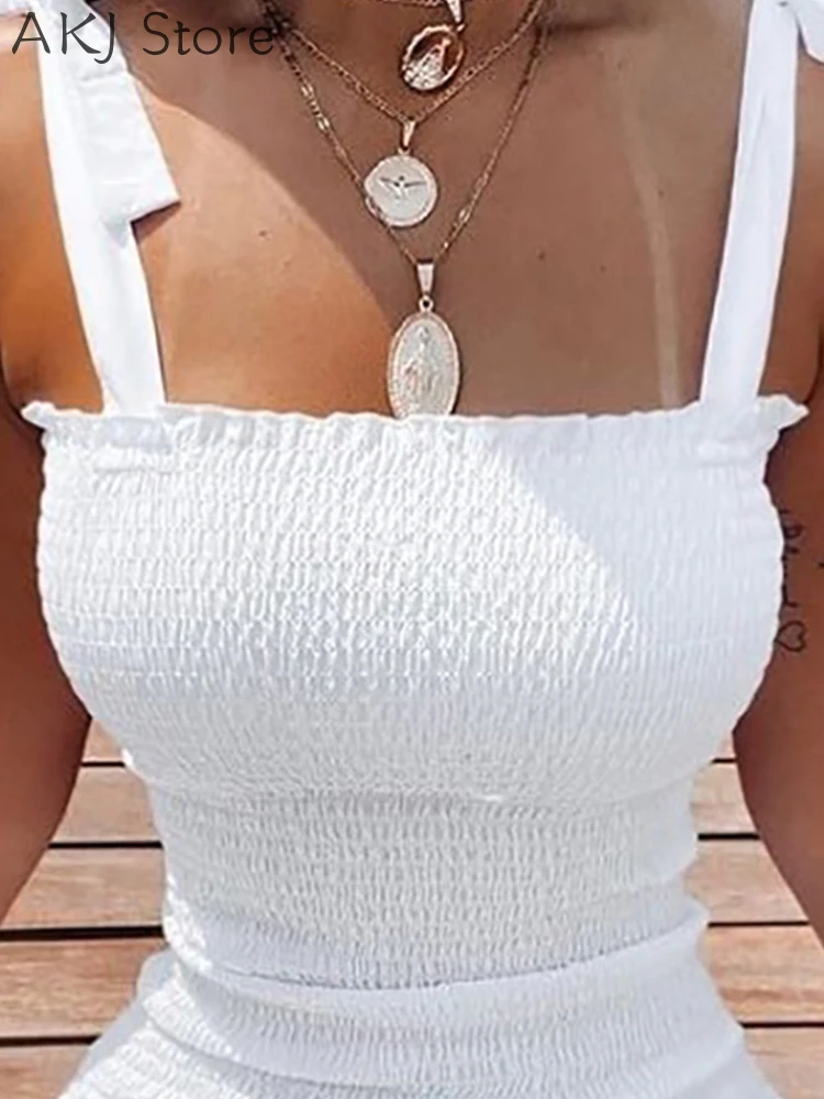 Женское модное пикантное облегающее платье с оборками на подоле |