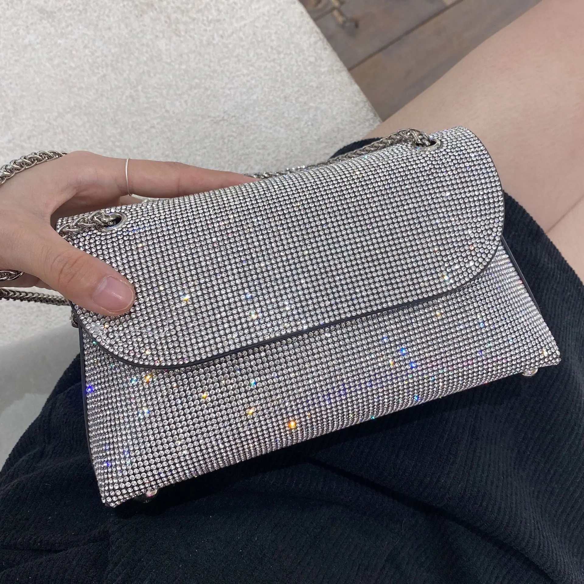 

New Fashion Diamond-encrusted Messenger Bag Ladies High-end Bag Shiny Shoulder Underarm Bag Small Fresh Chain Small Square Bag