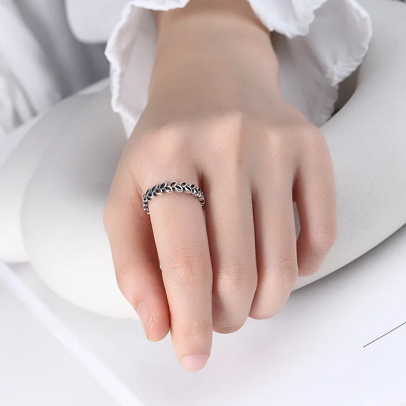 

S925 Sterling Silver Retro Rings Old Thai Hollow Leaves Open Temperament Ring Ins Cold Wind Female All-match Jewelry Couple Gift