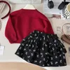 Фото Новый осенний детский трикотаж для девочек, одежда из 2 предметов, красный свитер на пуговицах с бантом, кардиган, костюм с принтом, детская юбка-тортик для маленьких девочек №2