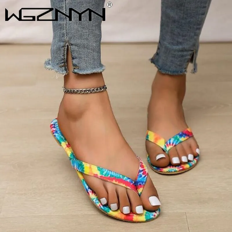 

New 2022 Summer Fashion Women's Shoes Large Size Flat Color Slippers Design Simple Casual Ladies Sandals Lightweight Ms Slippers