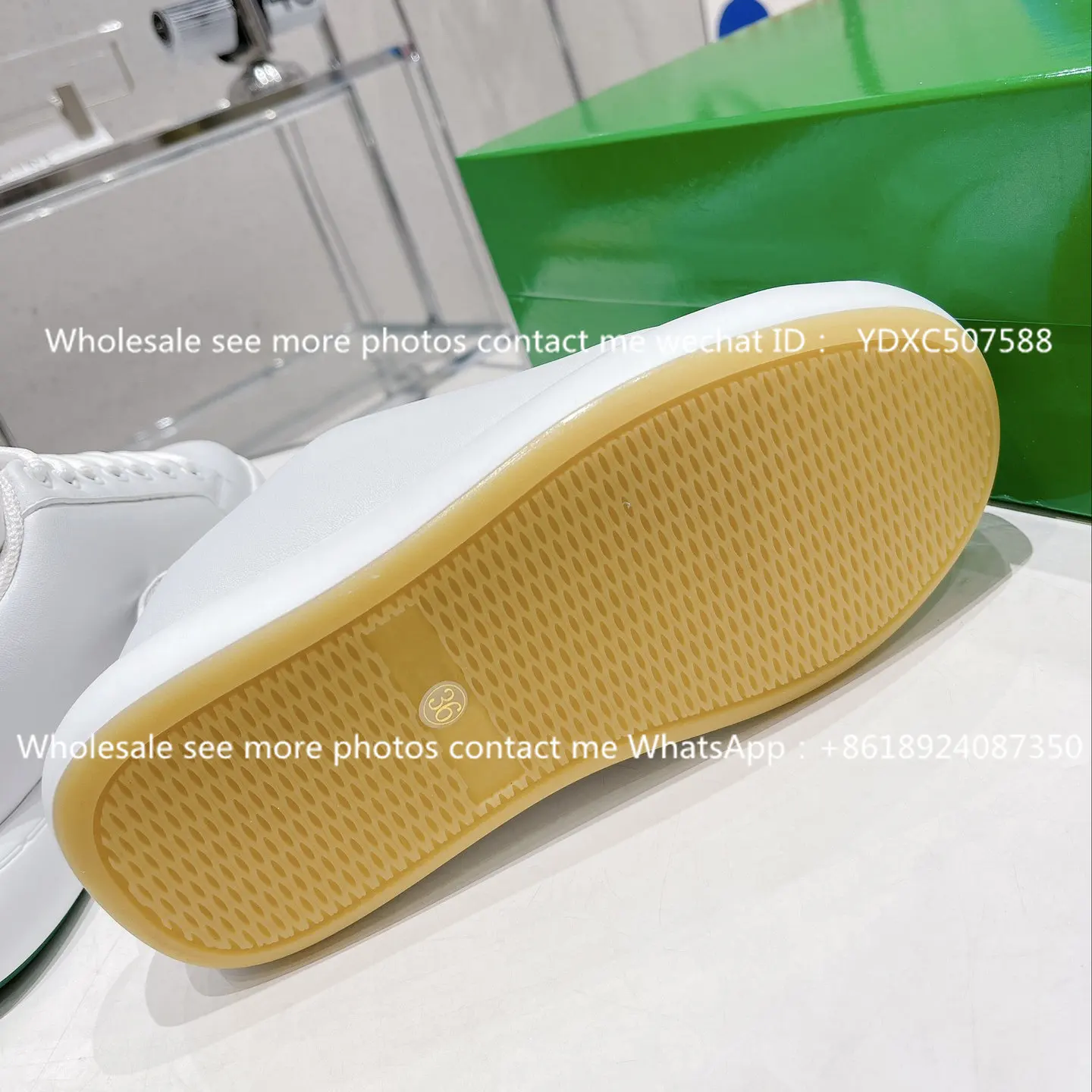 New 2022 Autumn and Winter Bread Shoes Women's Lace up Round Head Couple's Flat Sports Casual Shoes Men women flat shoes