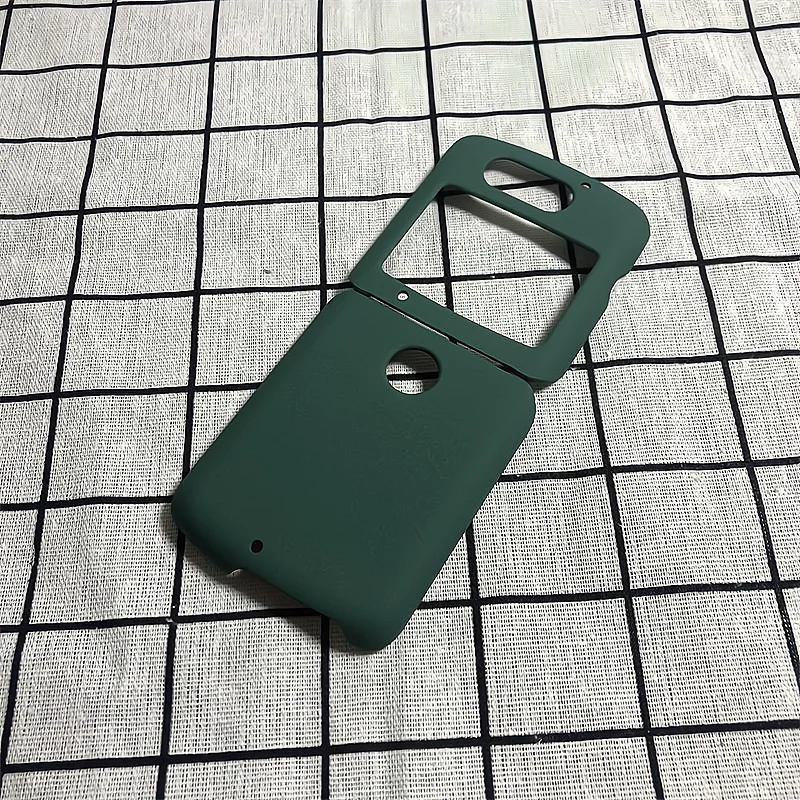 Фото Чехол для Motorola Moto Razr 2022, Razr3, Razr2, яркий матовый жесткий чехол из поликарбоната, полная защита, противоскользящий чехол, Складной флип-чехол, Ч... №3