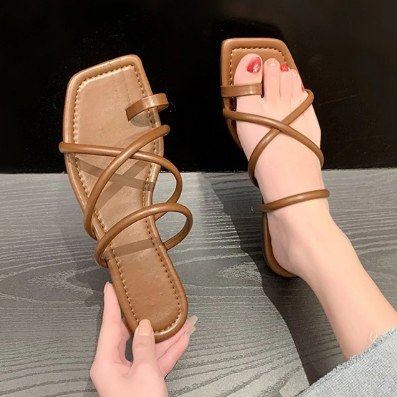 

Summer Women's Beach Shoes 2023 New Square Toe Flip Flops for Women Outdoor Flat Casual Women's Slippers Plus Size Ladies Slides