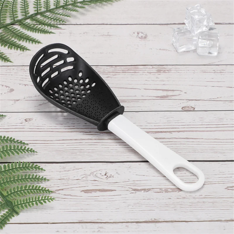 

Multifunctional Filter Colander Household Kitchen Grinding Spoon Grinding Ginger Garlic Press Silicone Egg White Separator