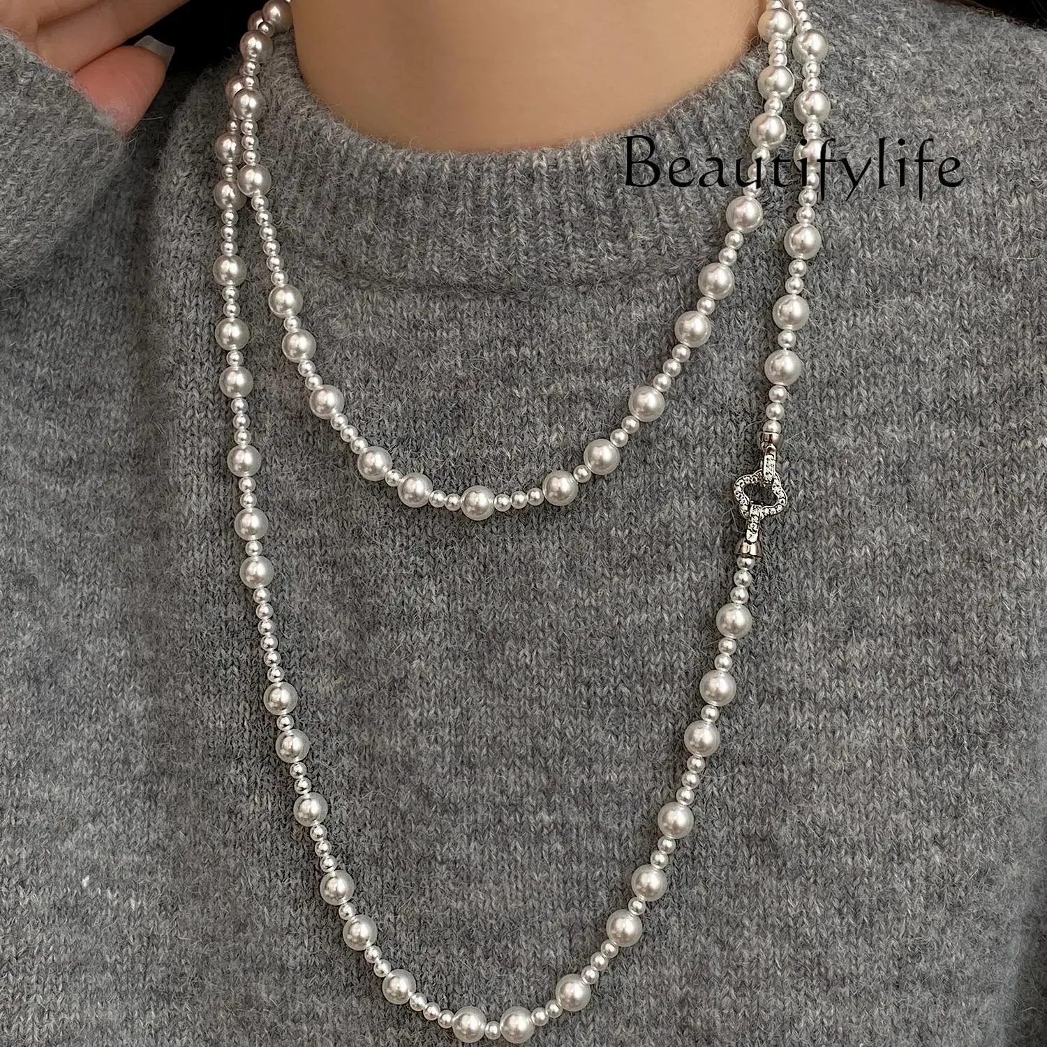 Двухслойный осенне-зимний свитер с четырьмя лепестками клевера и жемчужной