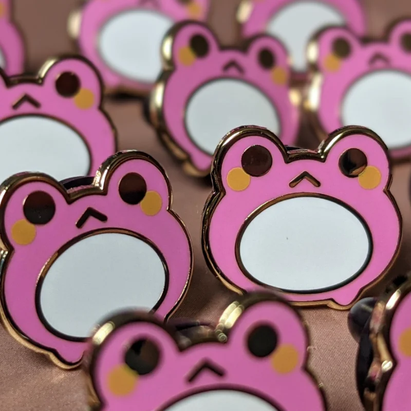 

Tiny Cute Frog Hard Enamel Pin Lapel Pins Animal Badge Brooch for Jewerly Accessory