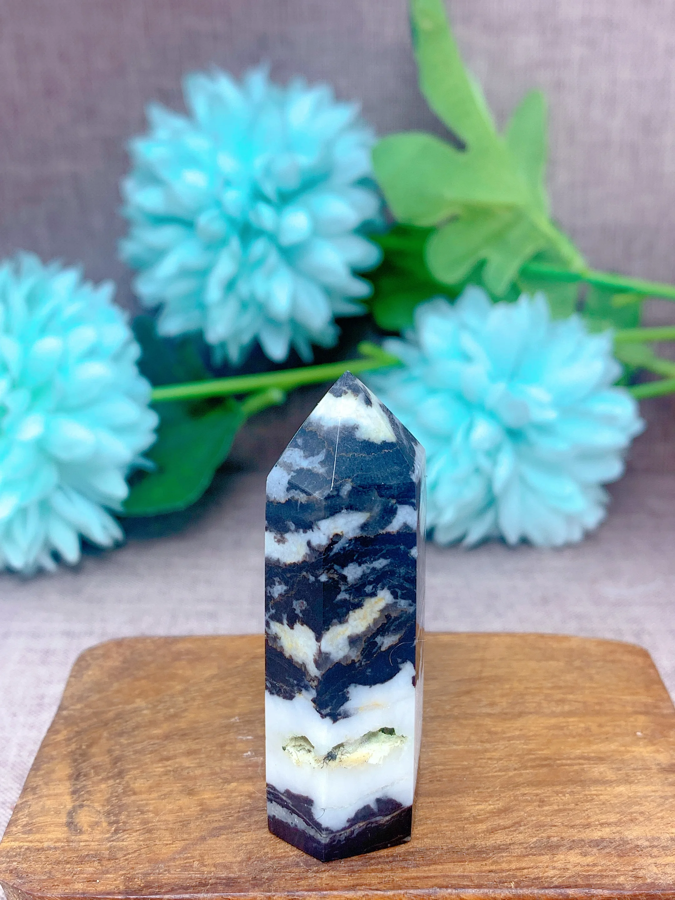 Натуральный кристалл черно-белая зебра яшма точечная башня домашний декор