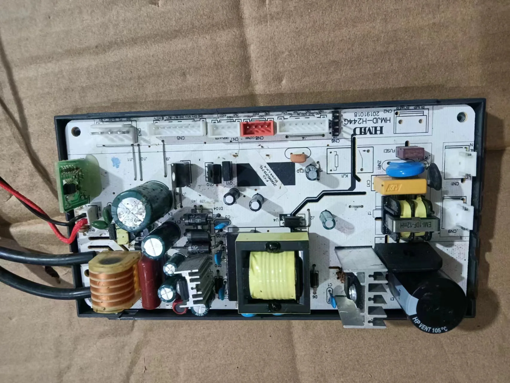 

Газовый водонагреватель/Термостатический водонагреватель